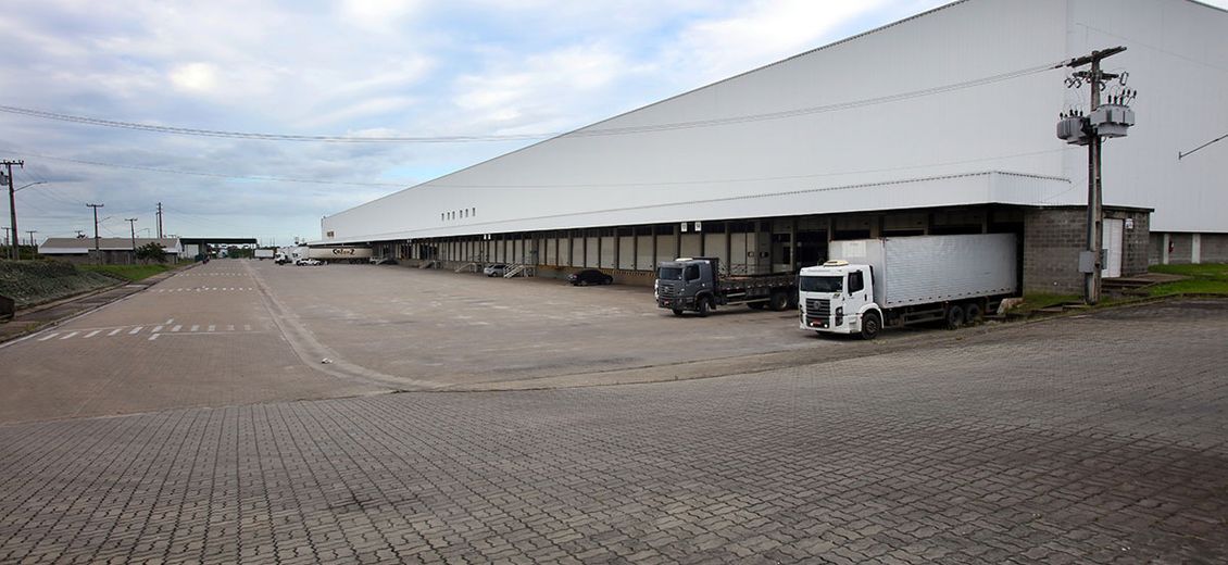 Via de circulação interna do Galpão 01